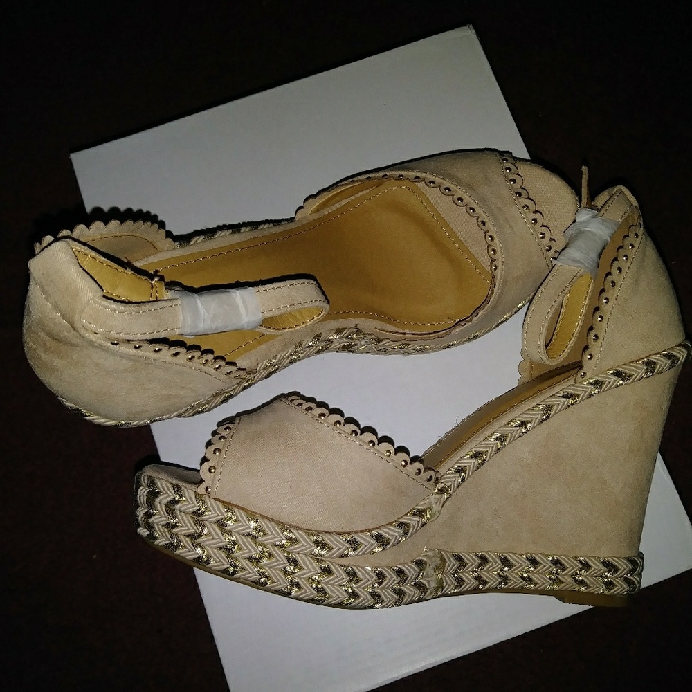 Nude Cream Open Toe Sandals - Picture 3 of 3